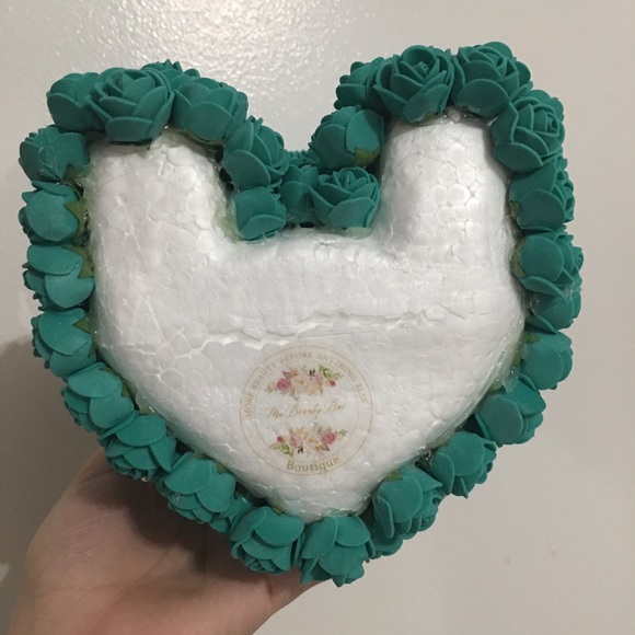 Turquoise Rose Bear - Picture 7 of 7